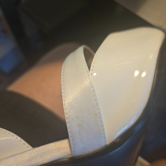 NEW IN BOX- J. Renee' White Pt 3" Heels w/ Satin Trim and Rhinestone Deco-Sz 13W - Picture 8 of 11